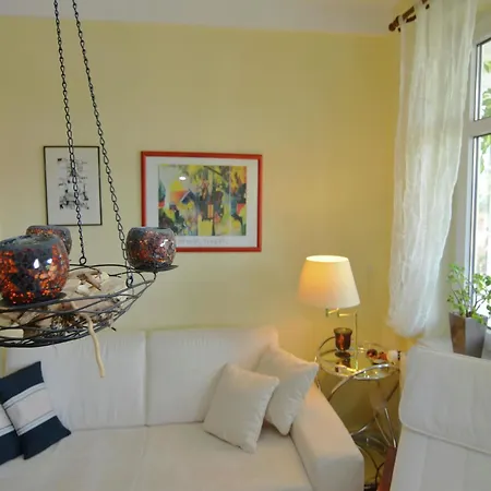 Apartamento Modern In A Listed With Beautiful View From Balcony