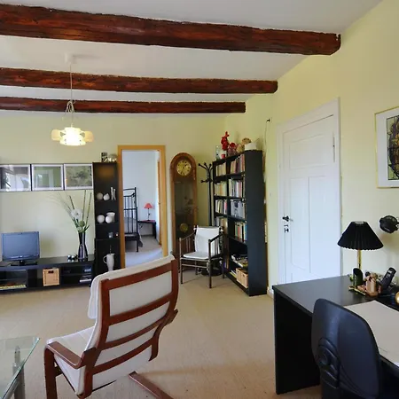 Modern In A Listed With Beautiful View From Balcony Apartamento *