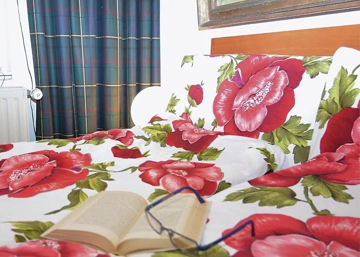 Modern In A Listed With Beautiful View From Balcony Lägenhet *